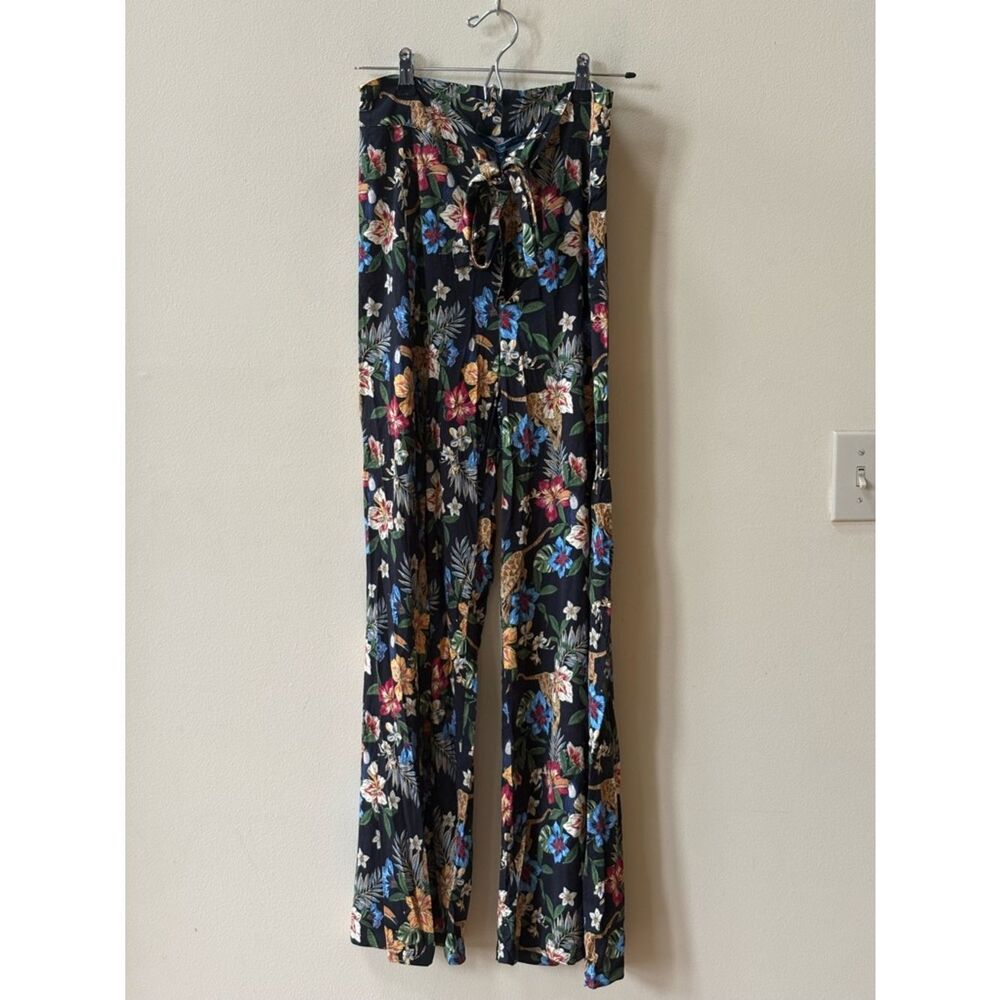 Shore Bella Pants in Prowling Tropics